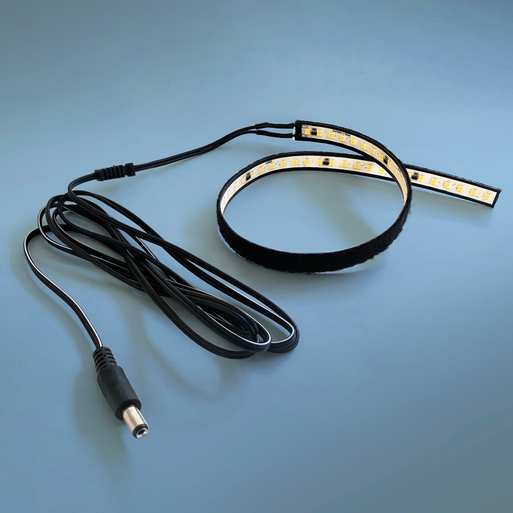 LumiFlex3095 Bandă LED rezistentă la apă cu LumProtect® 2700K CRI95 56 LED-uri 402 x 10mm 24V Mostră pentru testare