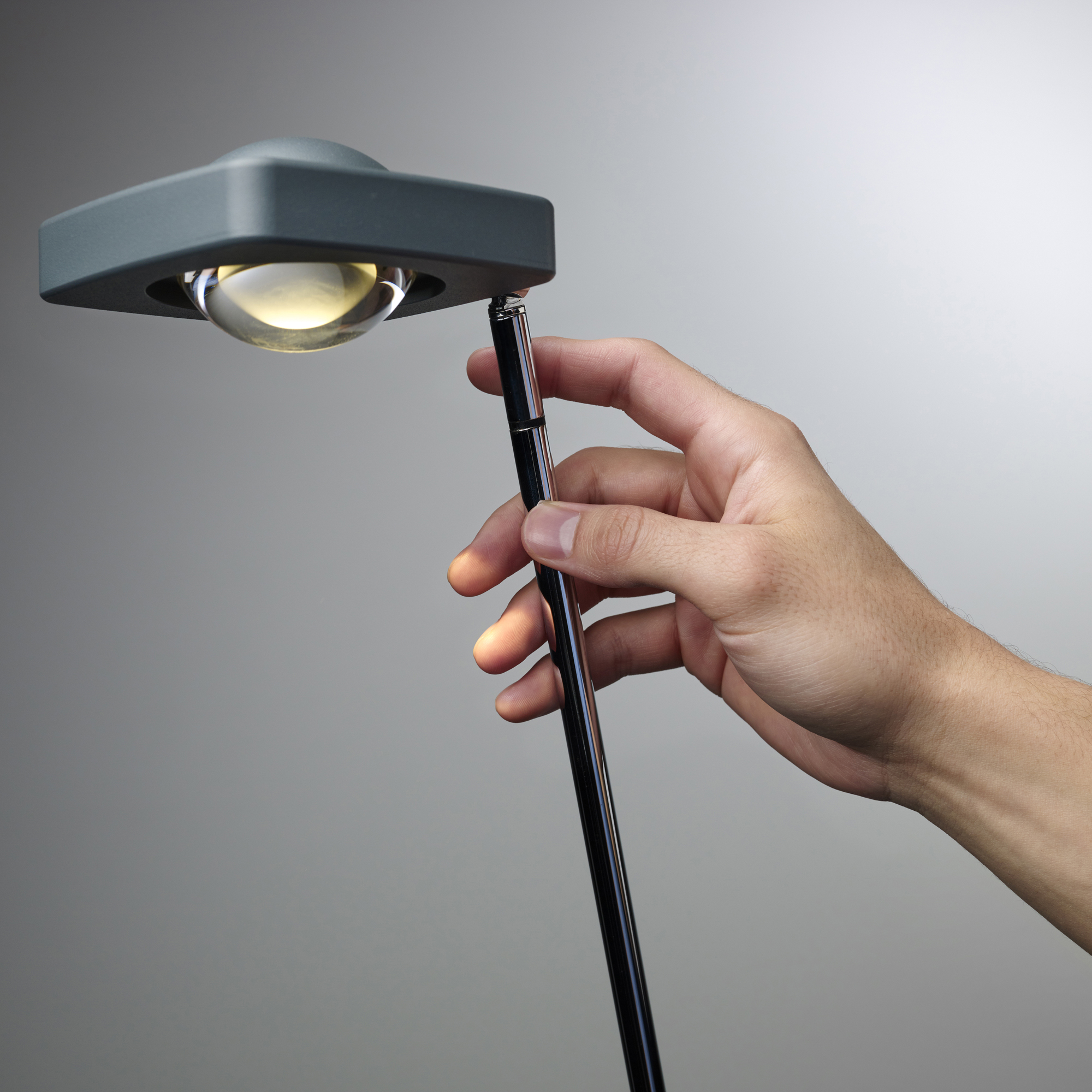 Lampa de Podea LED OLIGO KELVEEN CRI90 graphite 2700K 1000lm