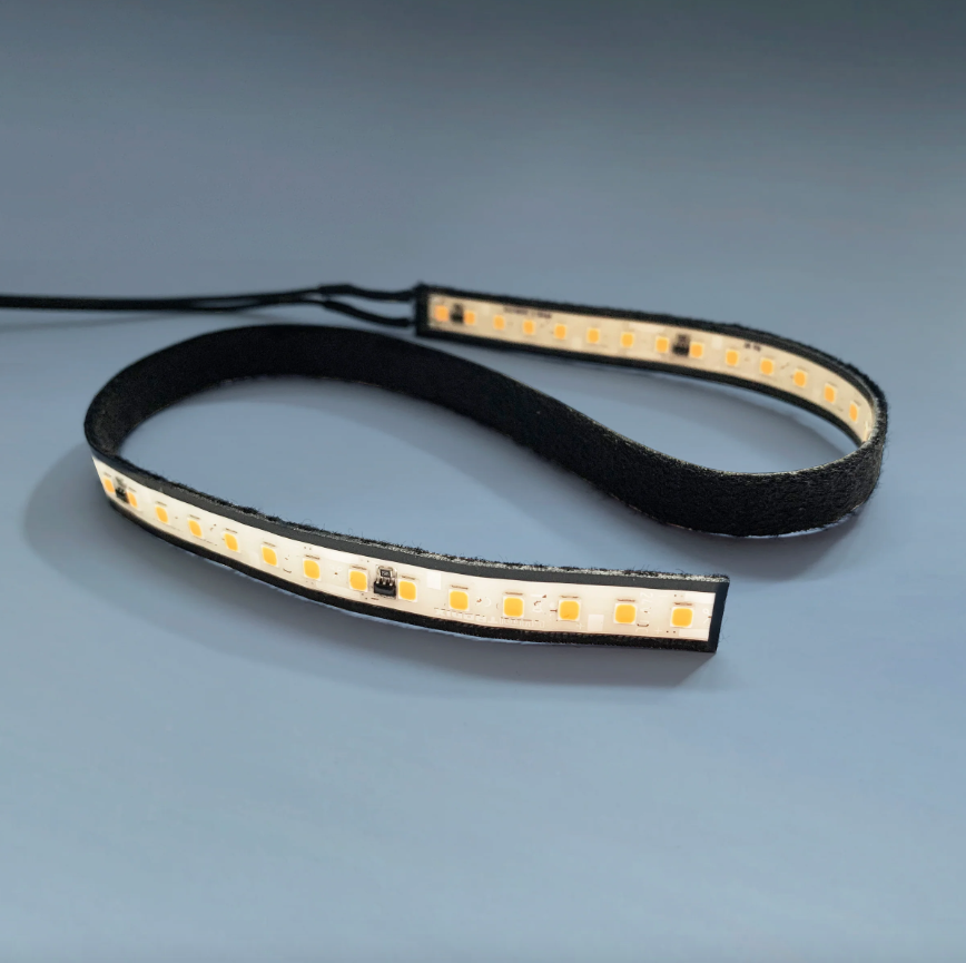 LumiFlex3095 Bandă LED rezistentă la apă cu LumProtect® 2700K CRI95 56 LED-uri 402 x 10mm 24V Mostră pentru testare
