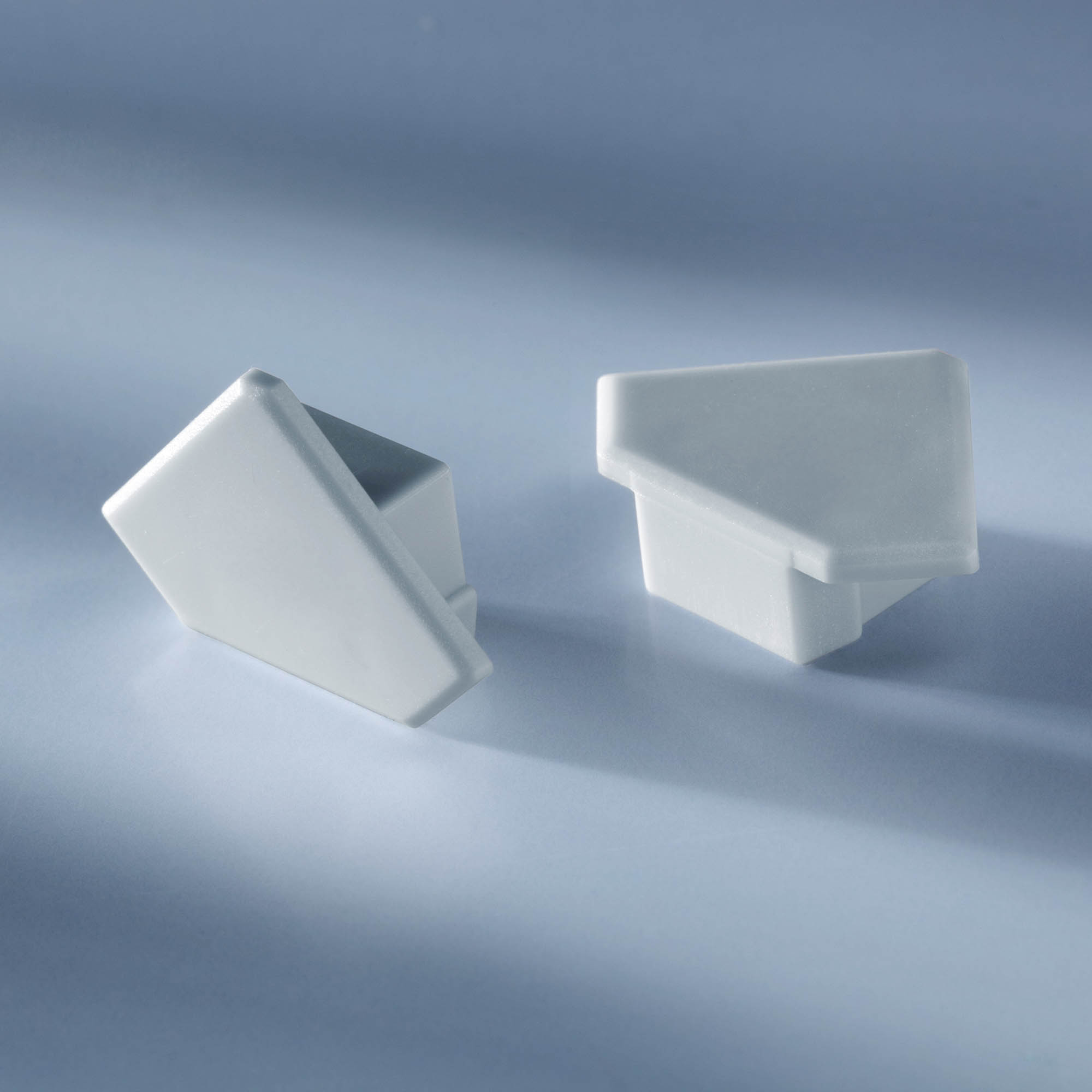 Capac pentru profilul de aluminiu Aluflex de 102cm triunghiular inchis