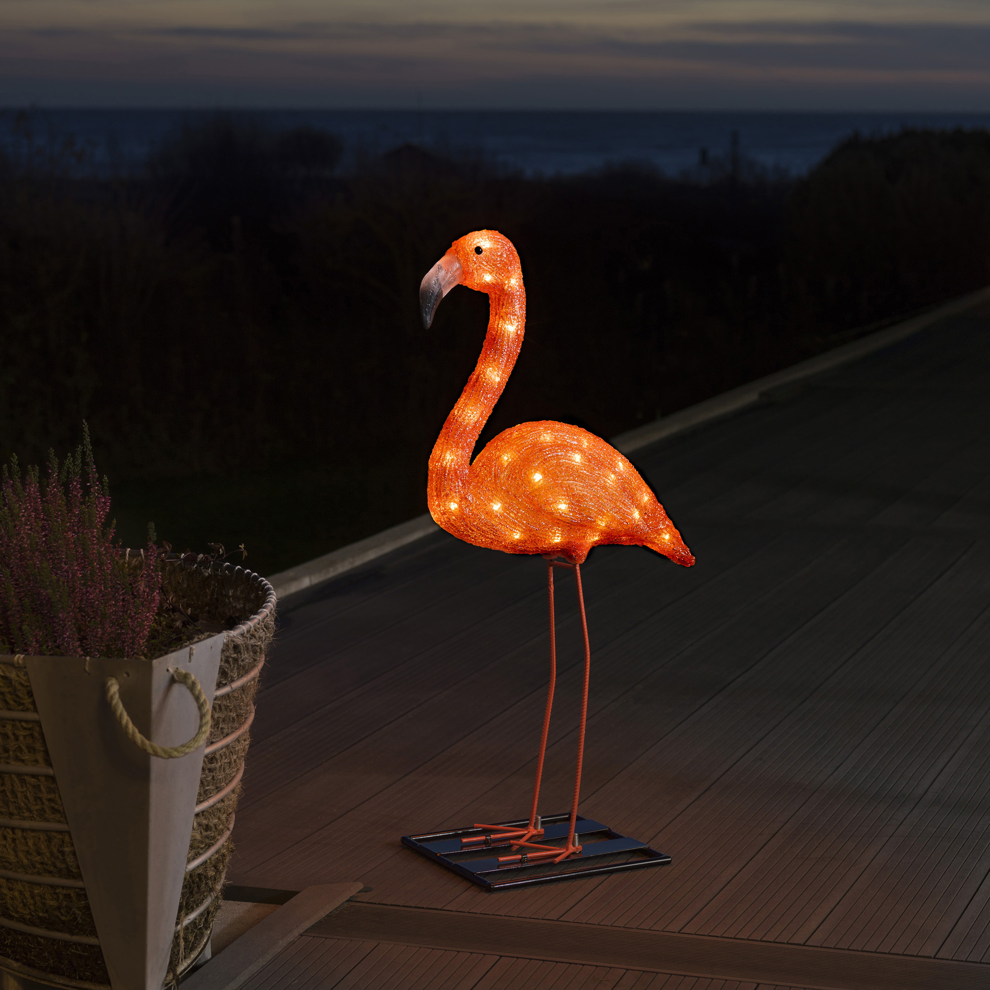 LED Acrylic Flamingo, 48 LEDuri Amber