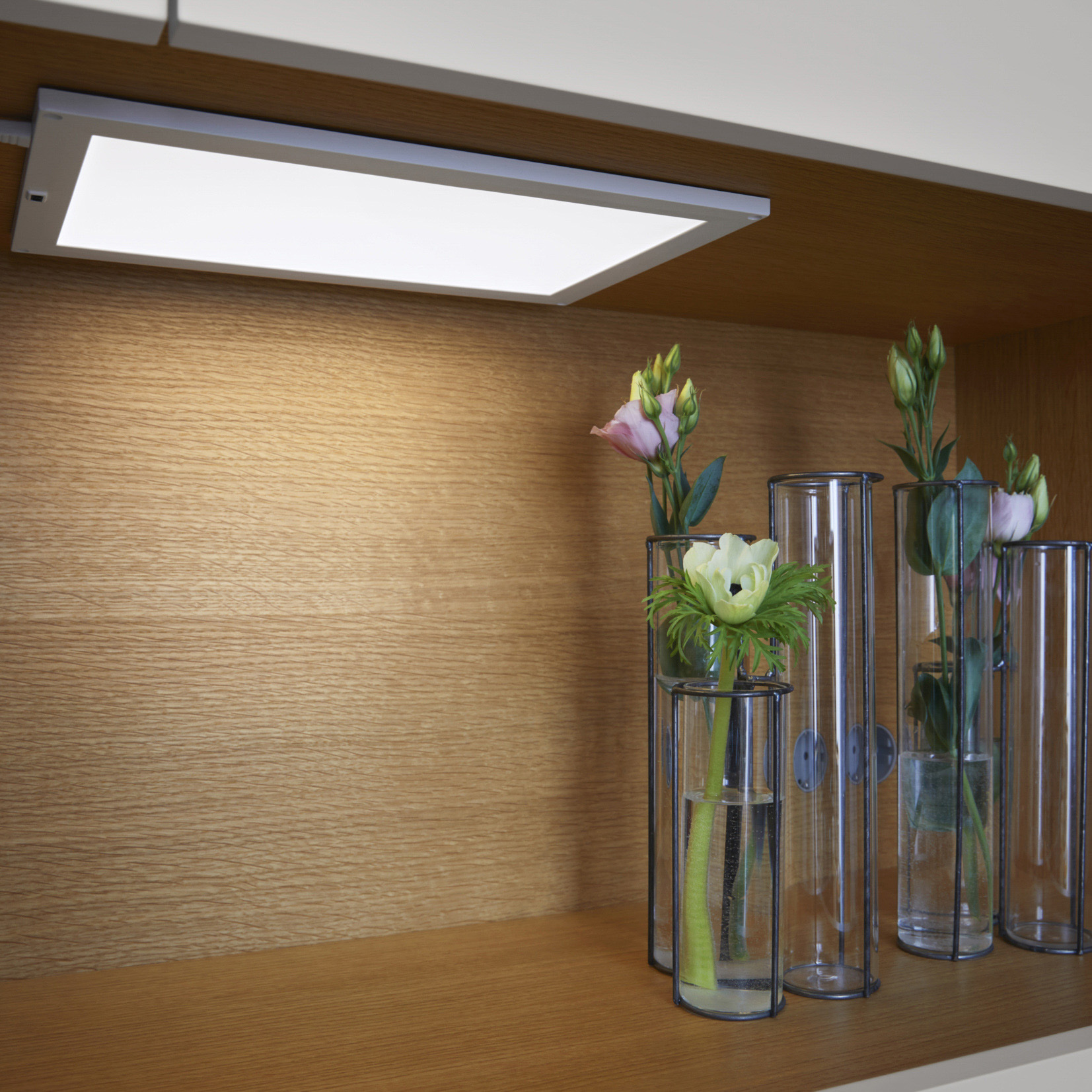 Lampa pentru dulap Osram LEDVANCE Cabinet LED Panel 30x20 Doua Bucati 14W 900lm 3000K CRI80