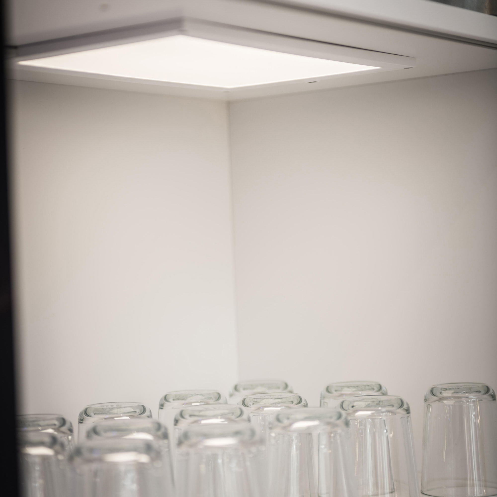 LEDVANCE LED Lumina de raft Panel 30x20 7.5W 450lm 3000K