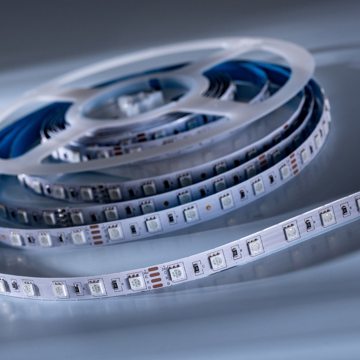 LumiFlex-RGB-1080 ECO LED Strip RGB 1000lm 24V 60 LED-uri / m 5m rola de 5m
