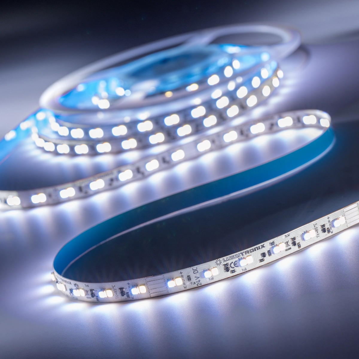 LumiFlex-RGBW-2080 Osram LED Strip RGB-White CRI80 4000K 5580lm 24V 140 LED-uri/m Bobină de 5 m (max 1100lm/m 15.2W/m)