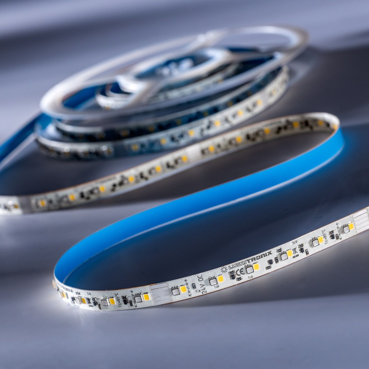 LumiFlex-RGBW-2080 Osram LED Strip RGB-White CRI80 4000K 5580lm 24V 140 LED-uri/m Bobină de 5 m (max 1100lm/m 15.2W/m)