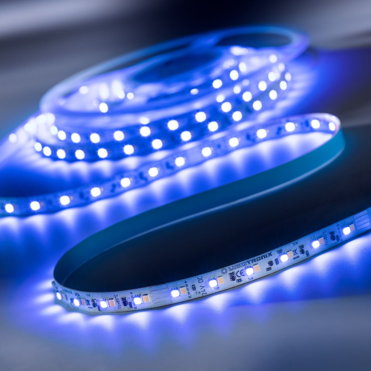 LumiFlex-RGBW-2080 Osram LED Strip RGB-White CRI80 4000K 5580lm 24V 140 LED-uri/m Bobină de 5 m (max 1100lm/m 15.2W/m)