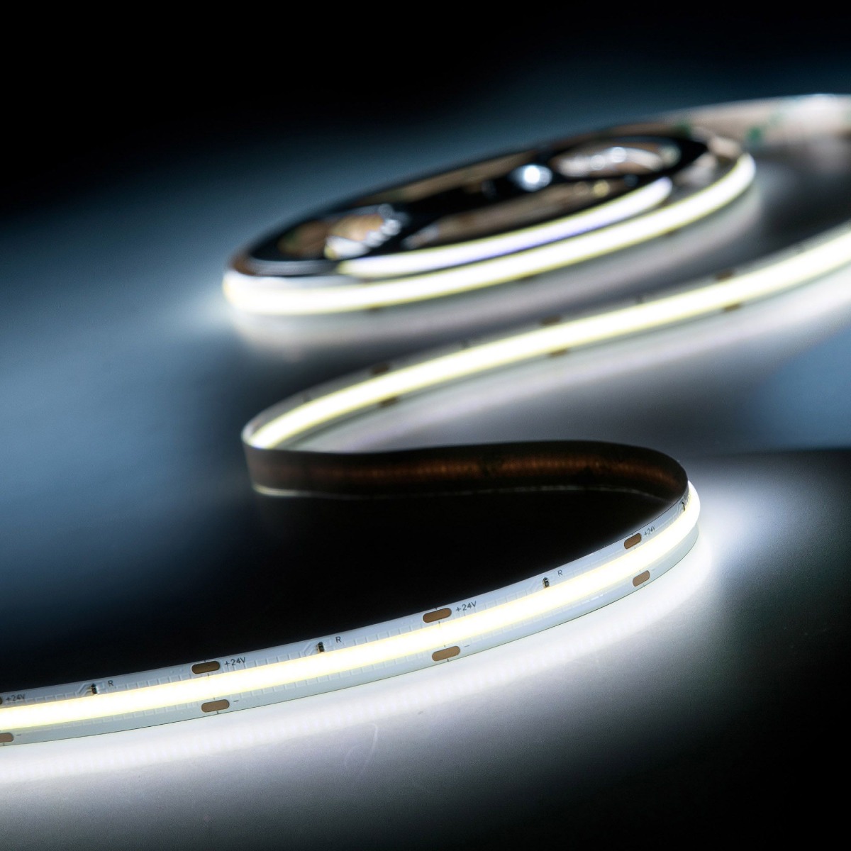 LumiFlex1080 COB COB LED Strip cu lumină continuă alb rece CRI90 6000K 4300lm 24V 5m bobină (860lm/m și 9W/m)