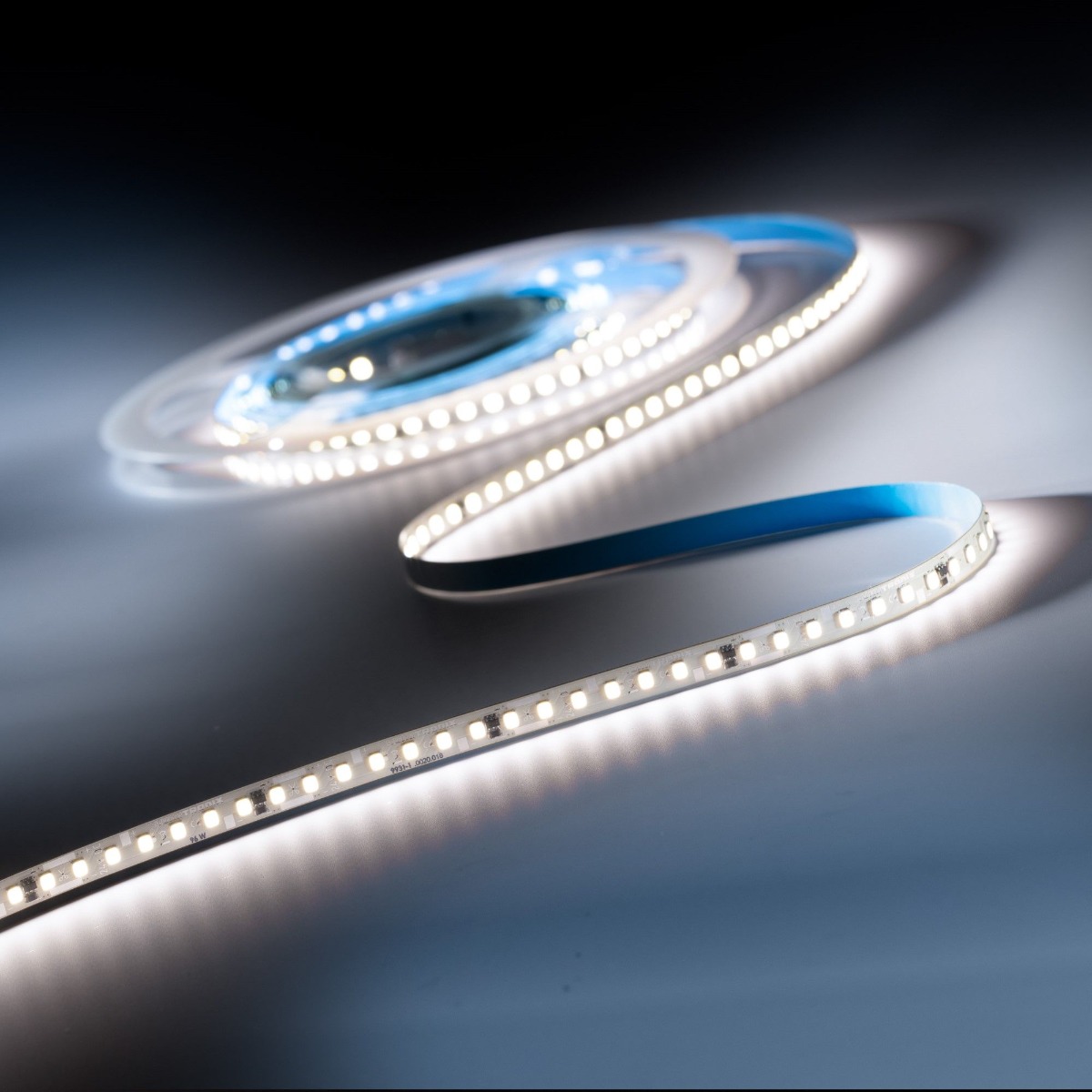 LumiFlex3095 Seoul LED Strip alb pur CRI95 4000K 10570lm 24V 140 LED-uri/m bobină de 5 m (2114lm/m 19.2W/m)
