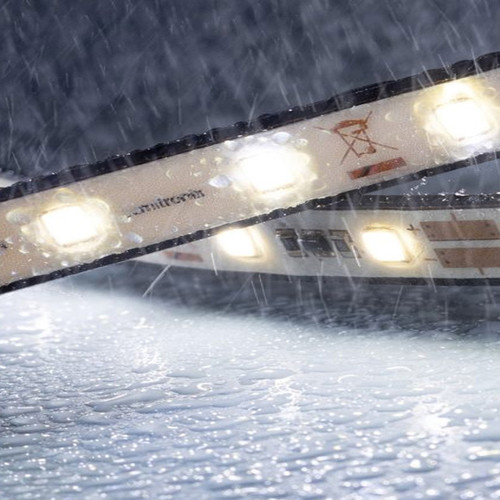 LumProtect IP67 LumiFlex2080 Samsung Bandă LED alb cald CRI80 3000K 6775lm 24V 70 LED-uri/m rolă 5m (1355lm/m and 12.6W/m)