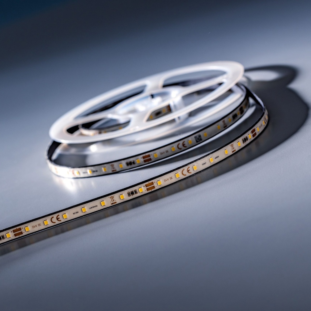 LumProtect IP67 LumiFlex2080 Samsung Bandă LED alb cald CRI80 3000K 6775lm 24V 70 LED-uri/m rolă 5m (1355lm/m and 12.6W/m)