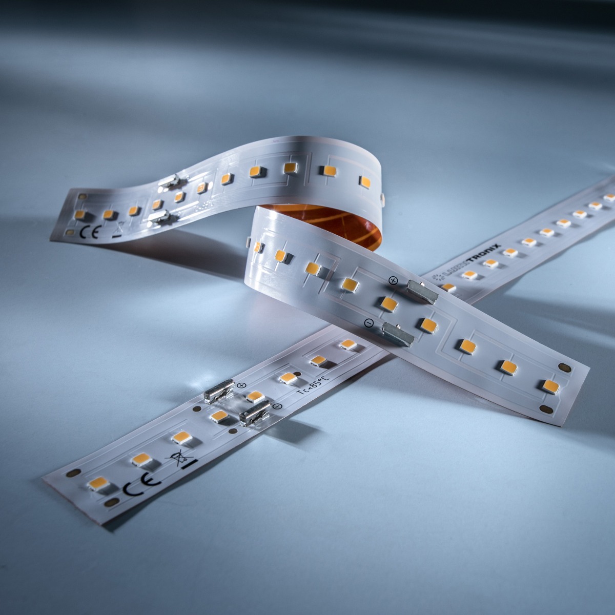 LumiFlex4080 Seoul LED Strip alb cald 3000K CRI80 27600lm 900mA 96 LED-uri/m Bobină de 5,6m (4928lm/m și 26W/m)