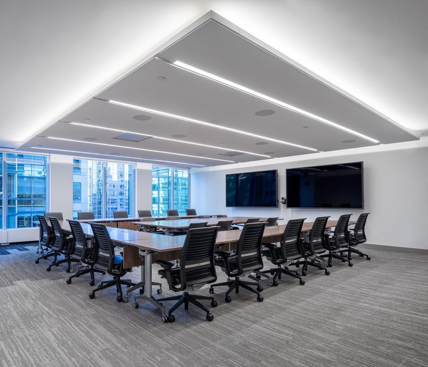 Recommended light levels for different types of work spaces are indicated below: